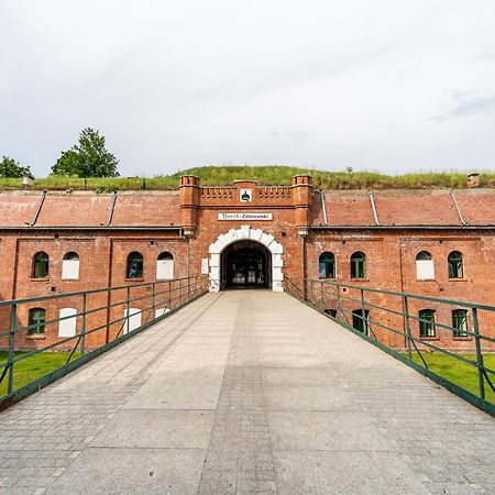 Twierdza Torun - Fort IV Bagian luar foto
